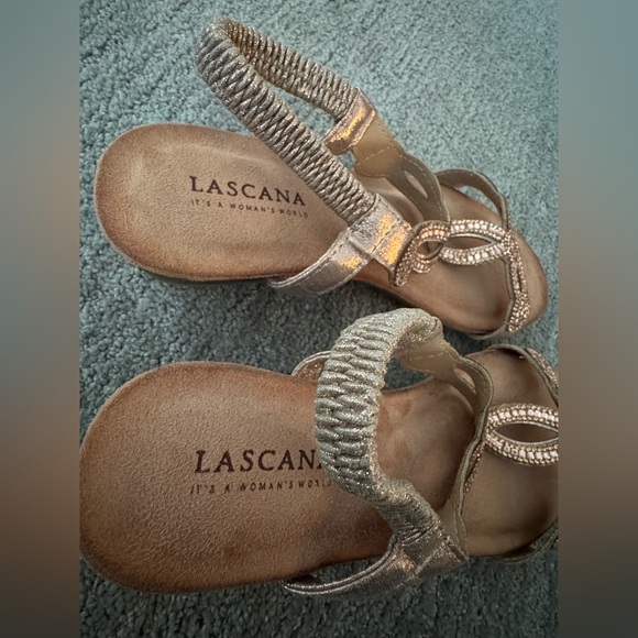 Lascana Women's Elegant Gold Sandals - Picture 6 of 8